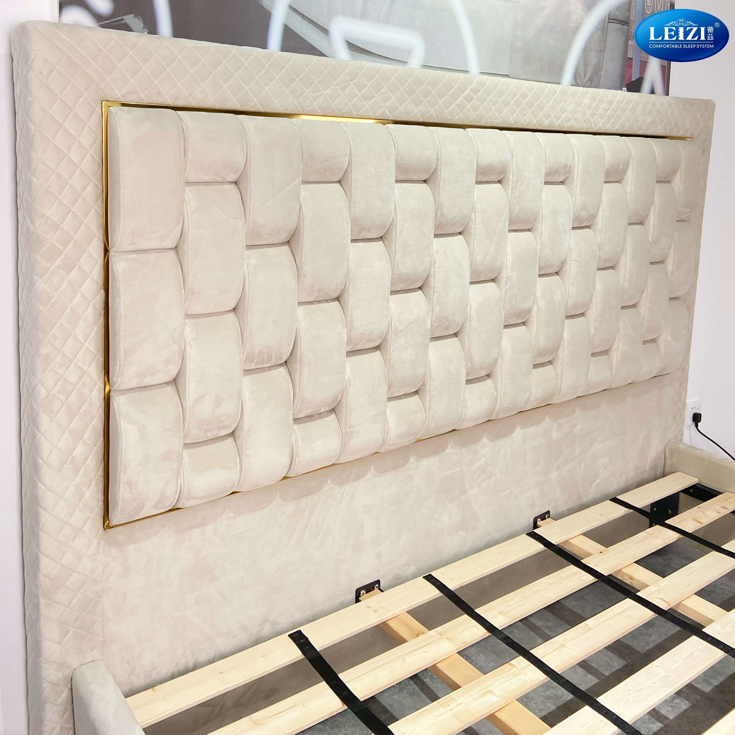 Luxury Custom Tufted Bed Frame Factory Direct | LZ-947