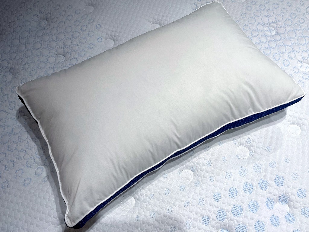 Vacuum Packed Hotel Spring Pillow | P04