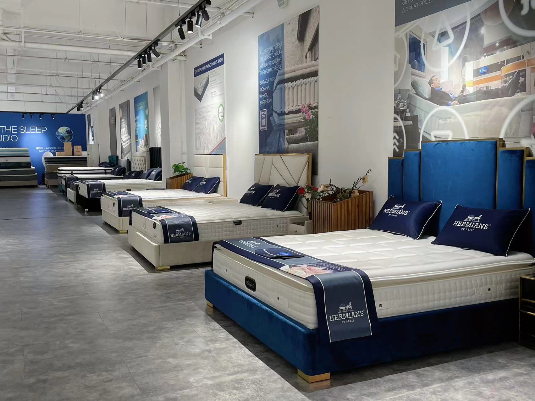 leizi bed mattress factory showroom